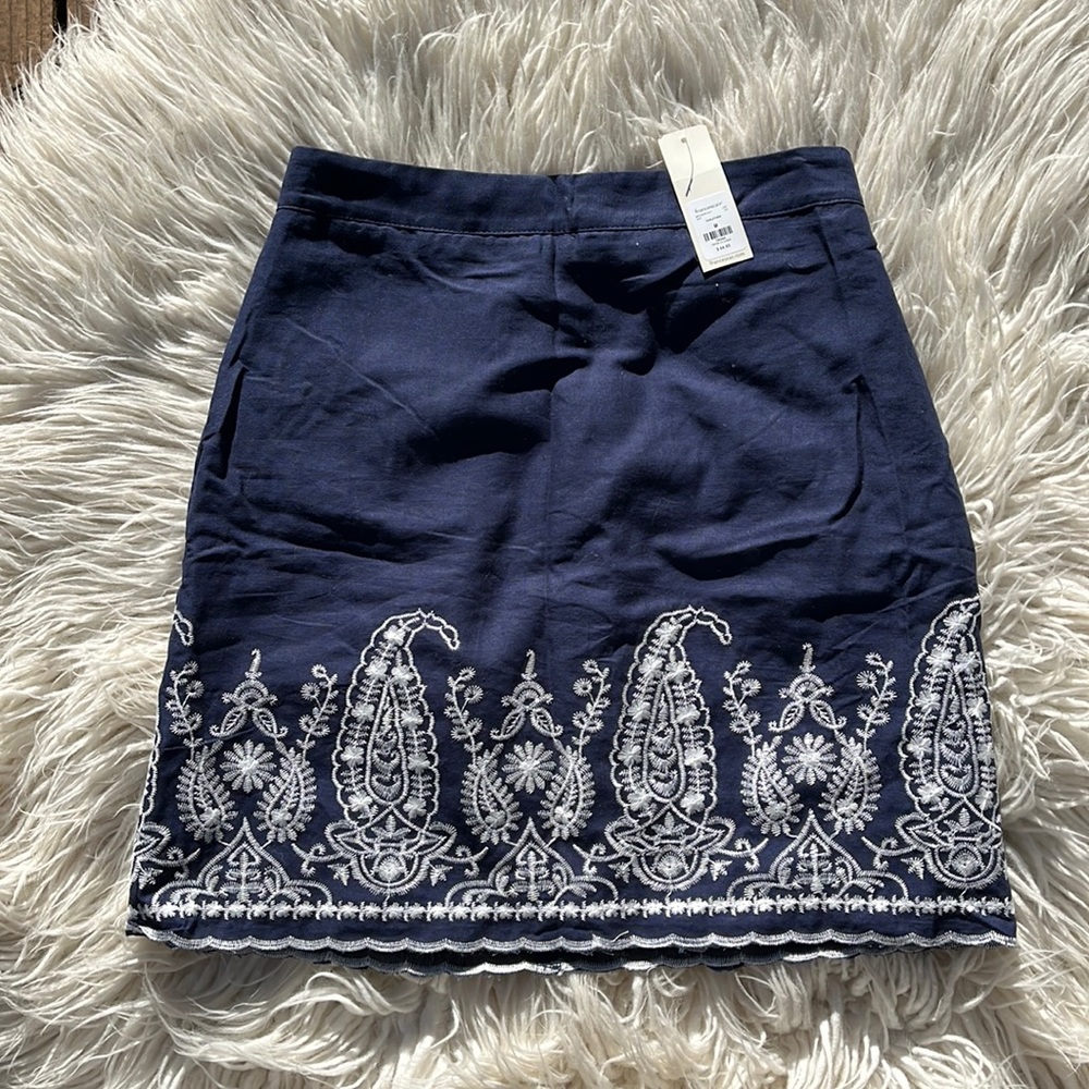 Francesca’s Embroidered Cotton Blue Skirt, M